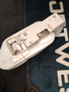 Uusi  Singer housuprässi